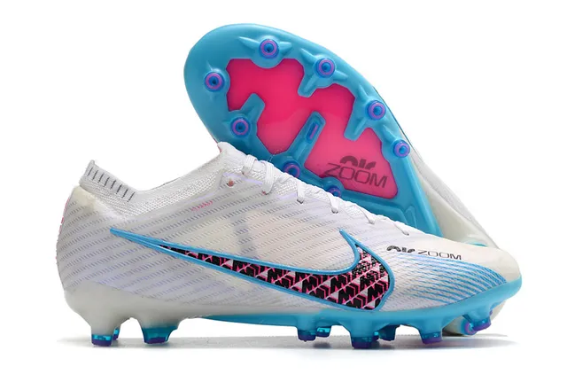 Nike Phantom GT2 de varios colores zapatos de fútbol para tierra firme 9