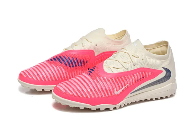 Nike Chaussures de foot turf rose beige avec upper en maille et lacets asymétriques 8