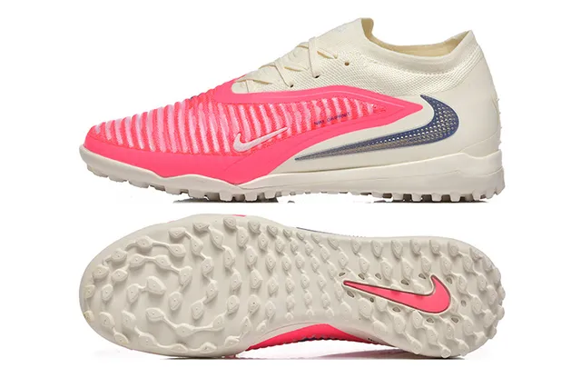 Nike Chaussures de foot turf rose beige avec upper en maille et lacets asymétriques 9