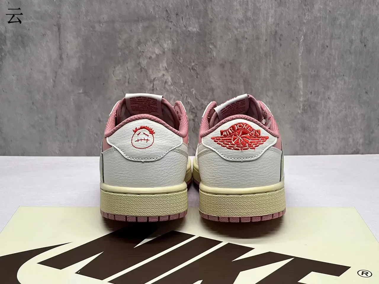 Nike Sneakers Lifestyle de Cuir avec Couches en Rose et Beige Low-Top 6