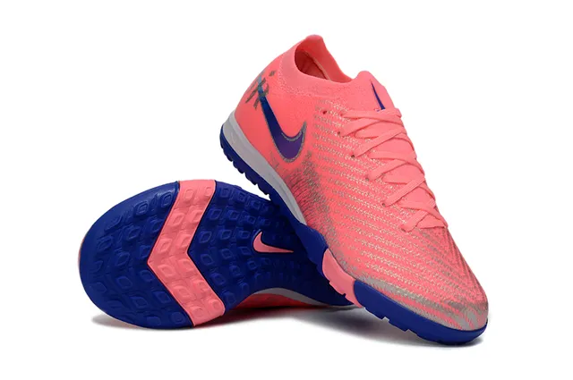 Nike Chaussures de football avec upper en maille rose bleu, col de chaussette pour pelouse 2