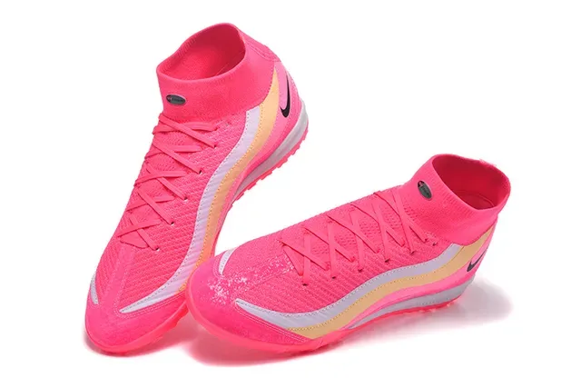 Nike Chaussures de Football Turf Hautes Flyknit Rose et Or 2