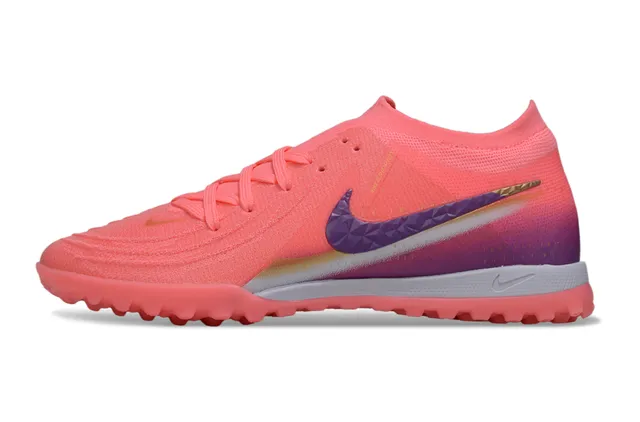 Nike Chaussures de football sur pelouse avec upper en maille rose violet, overlay Swoosh facetté 7