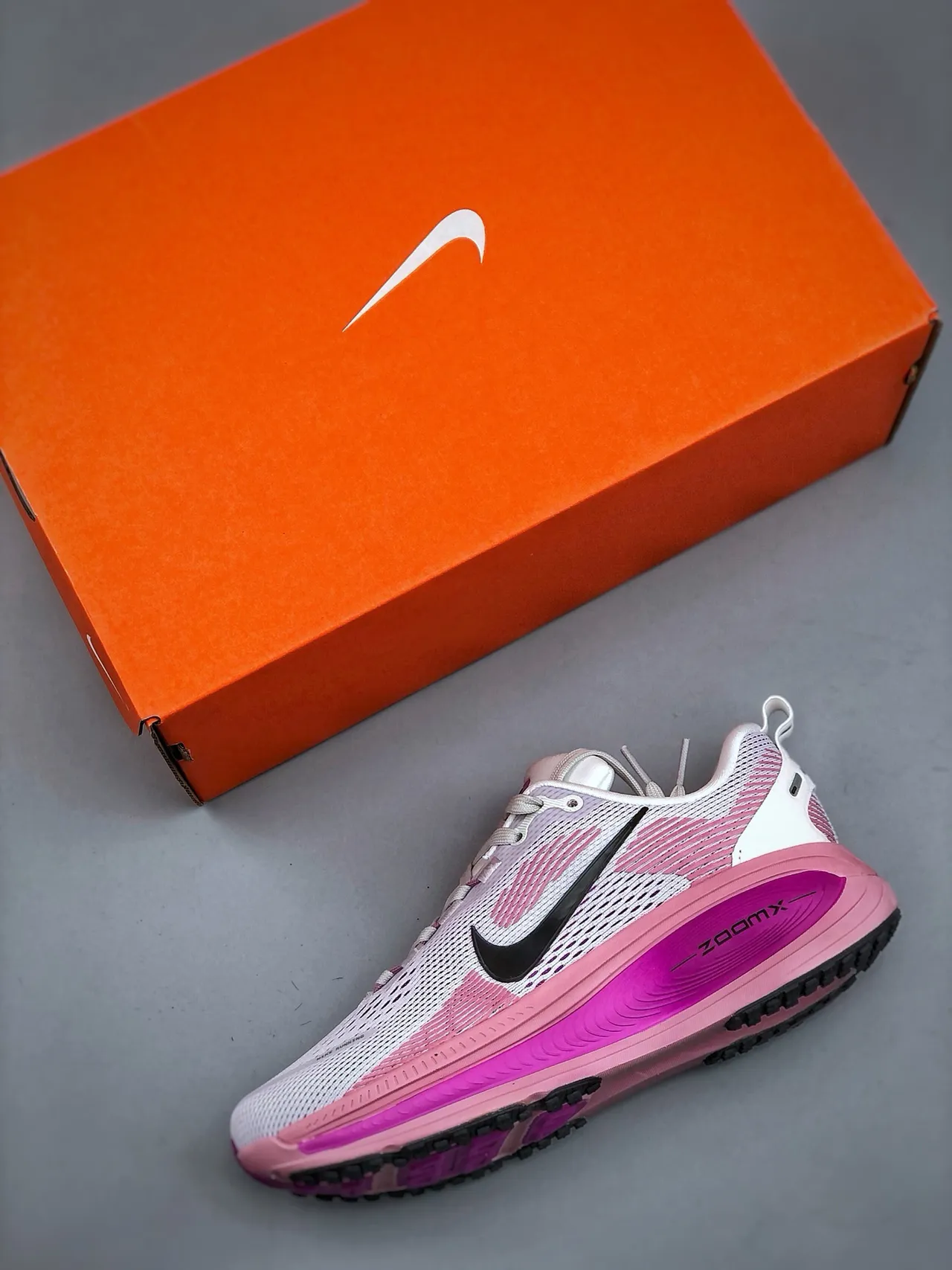 Nike Pink White Engineered Mesh Upper Full-Length ZoomX Midsole Running Shoes 3