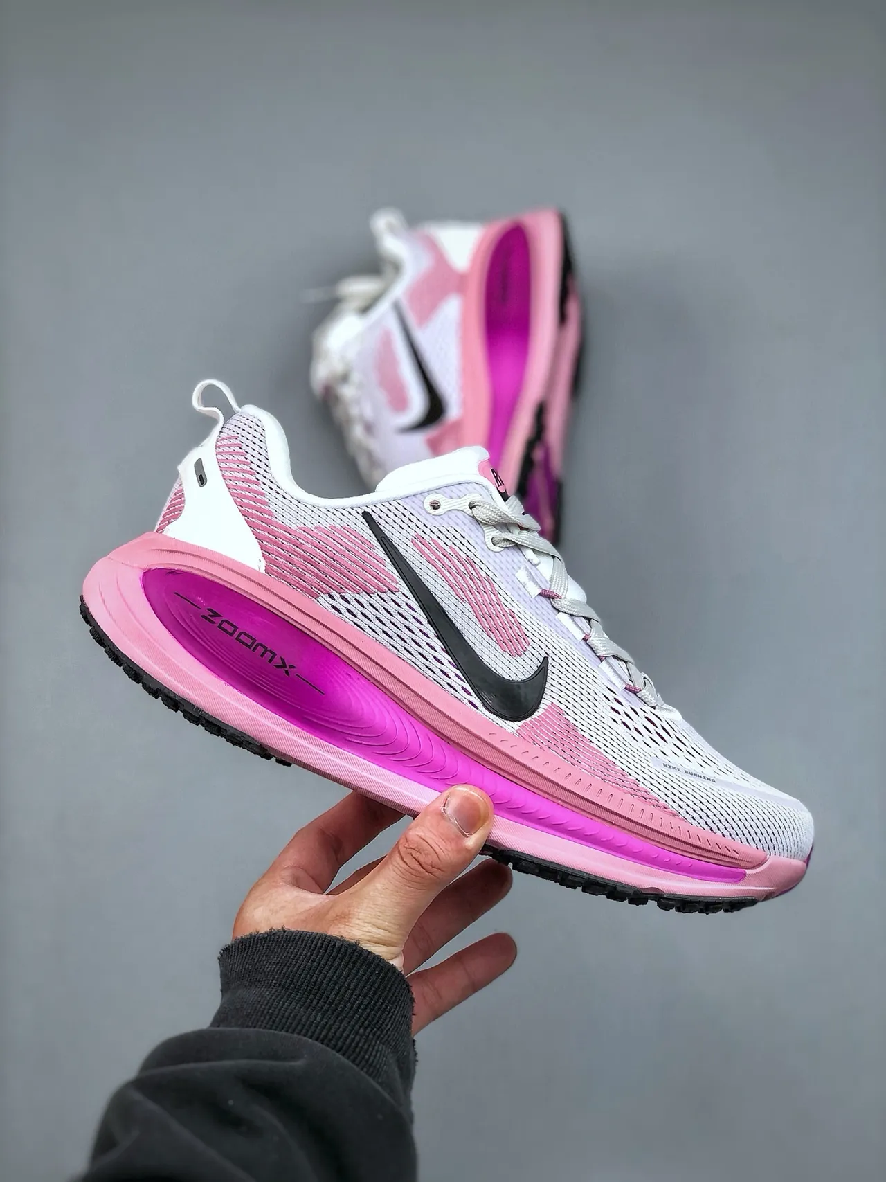 Nike Pink White Engineered Mesh Upper Full-Length ZoomX Midsole Running Shoes 4