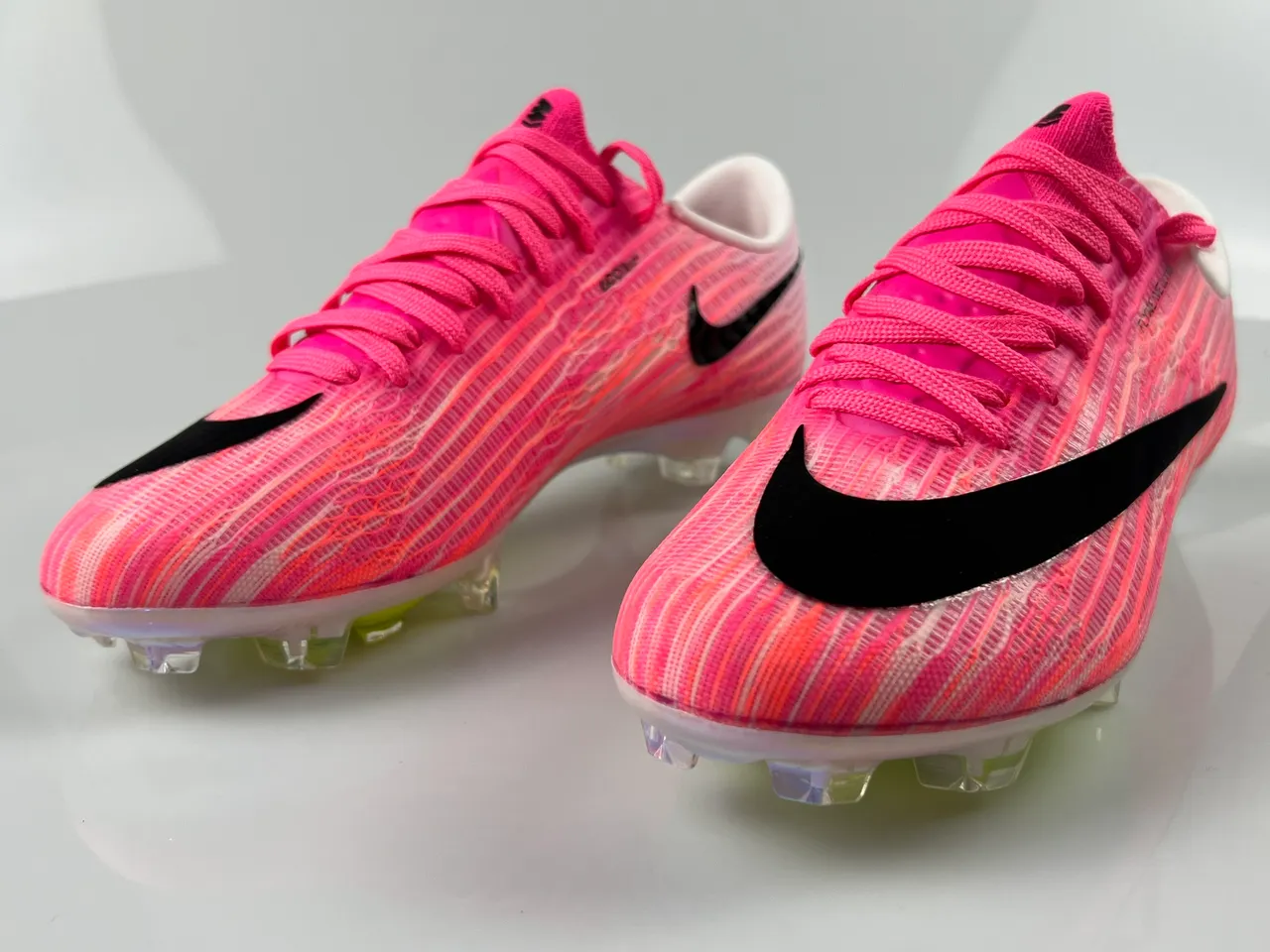 Nike Pink Yellow Flyweave Knit Upper Transparent Outsole Firm-Ground Soccer Shoes 17