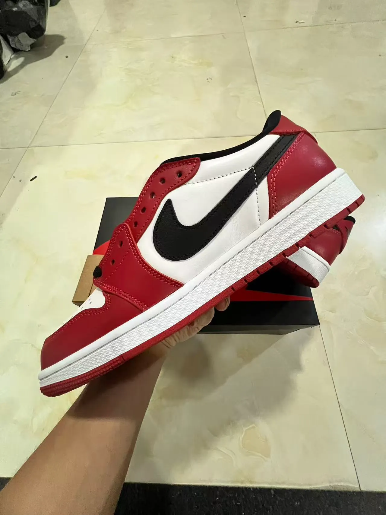 Nike Red Black Low-Top Leather Upper Lifestyle Sneakers 5