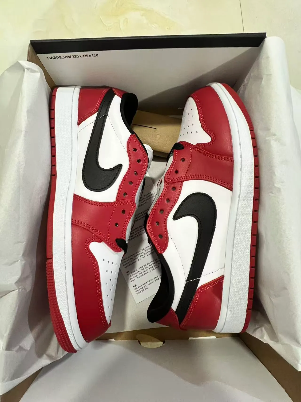Nike Red Black Low-Top Leather Upper Lifestyle Sneakers 9
