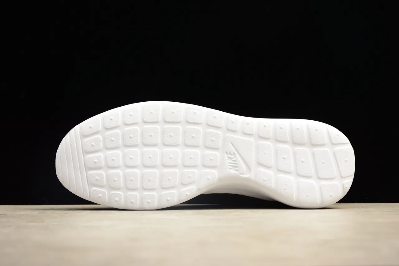 Nike Roshe One Black and Gold Lifestyle Sneakers 3