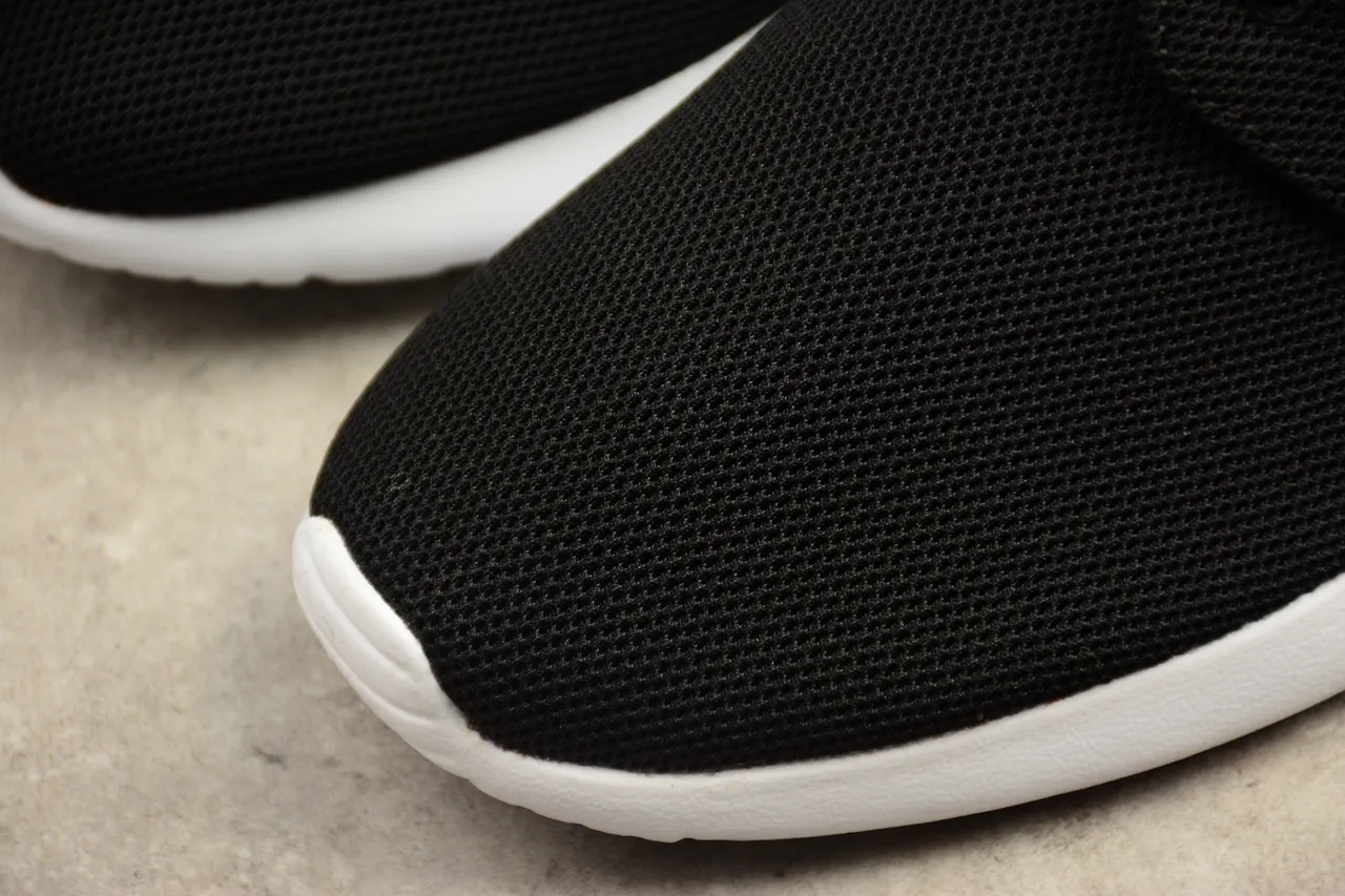 Nike Roshe One Black and Gold Lifestyle Sneakers 14
