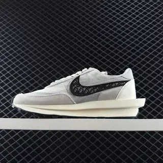 Nike sacai LDV Waffle Gray Black ओवरलैपिंग लेयर्ड अपर डीकंस्ट्रक्टेड सिल्हूट लाइफस्टाइल स्नीकर