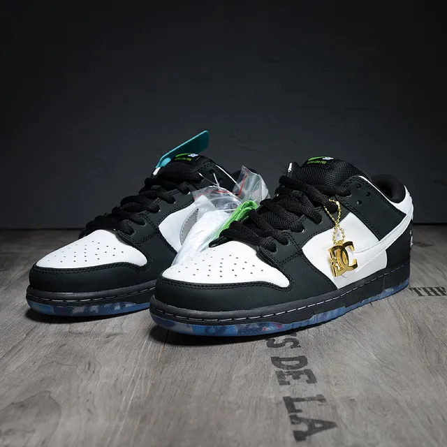 Nike SB Dunk Low Black White Pigeon Skateboard Shoes 4
