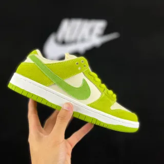 नाइक SB Dunk Low नींबू हरा और क्रीम स्केटबोर्ड जूते