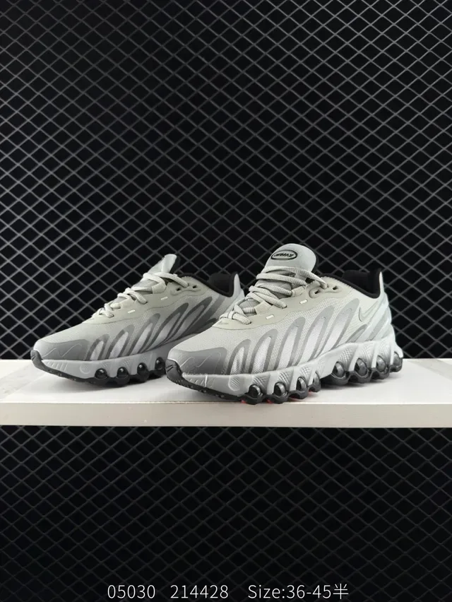Nike Shox-style Gray and Black Lifestyle Sneakers 2