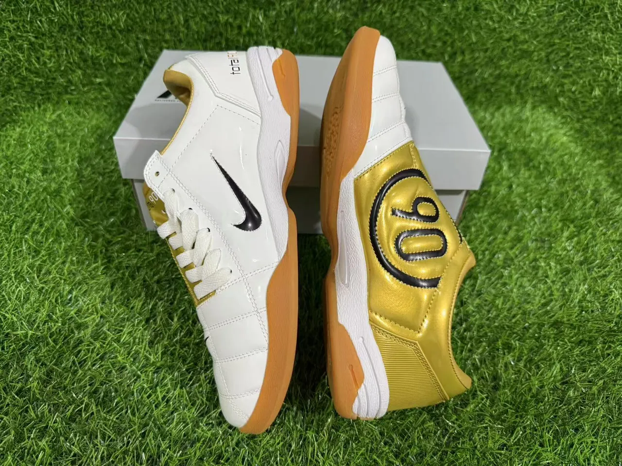 Nike Total 90 III Blanc Or Chaussures de football indoor 2