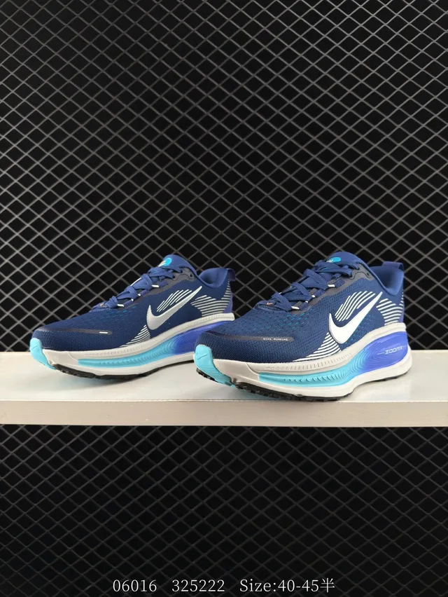 Nike VOMERO 18 Navy Blue Engineered Mesh Upper Full-Length Visible Cushioning Unit Running Shoes 3