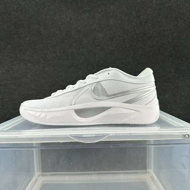 Nike White and Silver Low-Top Mesh-and-Synthetic Basketball Shoes 2