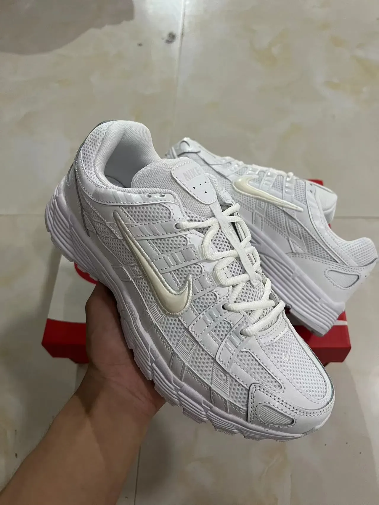 Nike White Beige Monochromatic Mesh And Synthetic Overlay Construction Lifestyle Sneakers 2