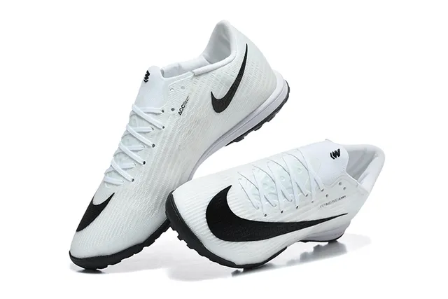 Nike blanc et noir Flyweave haut Chevron overlay turf chaussures de football 3