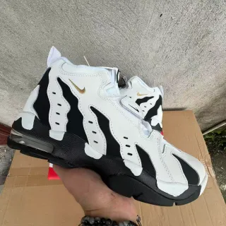 Nike White Black High-Top Wave-Pattern Overlays Basketball Shoes