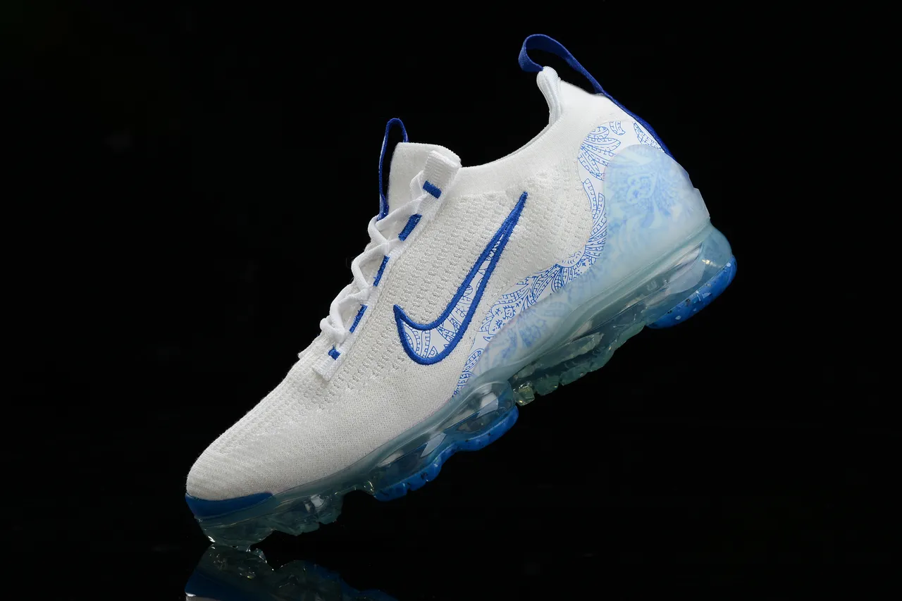 Nike White Blue Engineered Knit Upper Embroidered Swoosh Lifestyle Sneakers 4