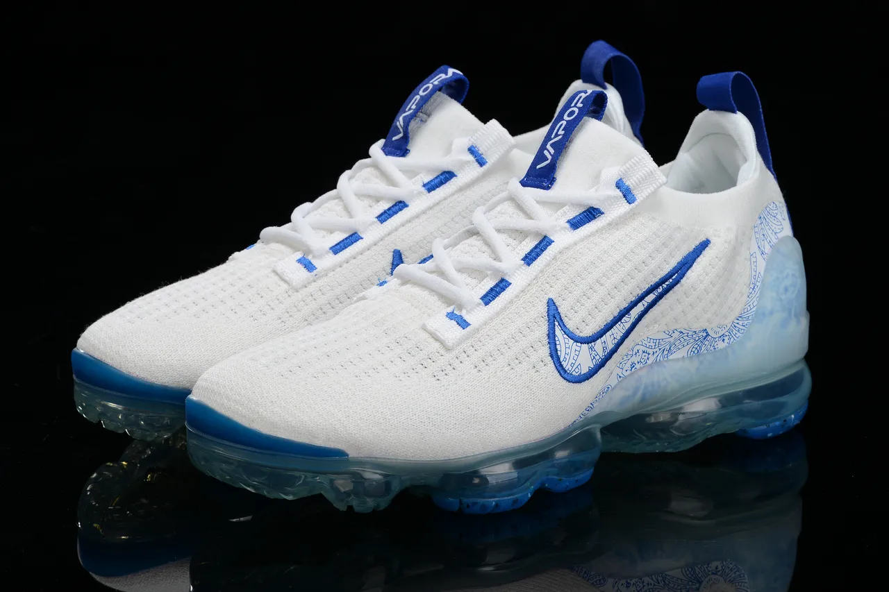 Nike White Blue Engineered Knit Upper Embroidered Swoosh Lifestyle Sneakers 8