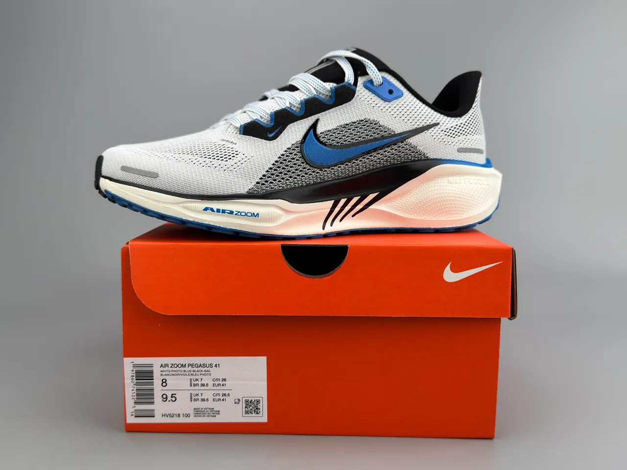 Nike White Blue Engineered Mesh Upper Black Synthetic Overlays Running Shoes 2
