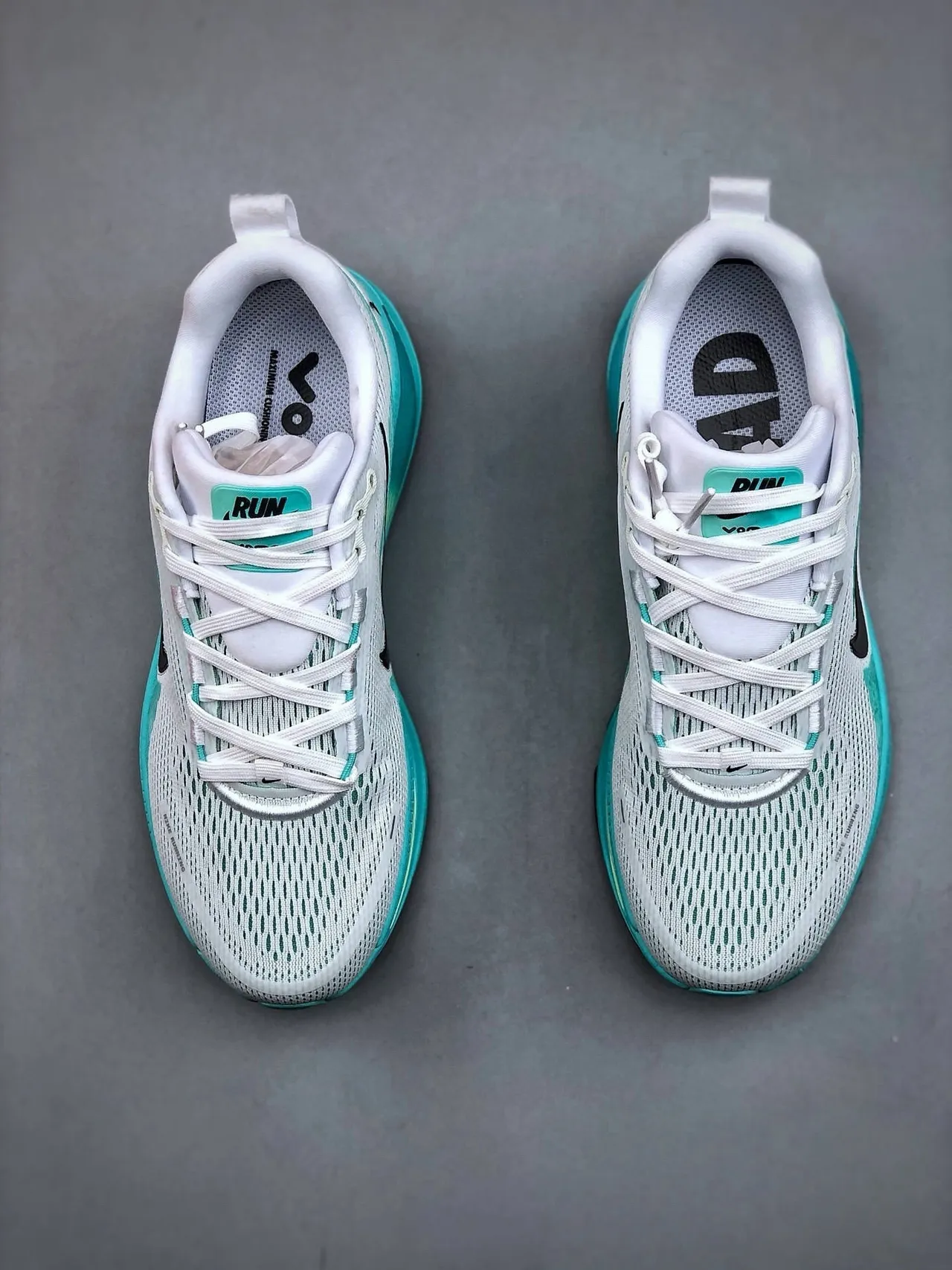 Nike White Blue Engineered Mesh Upper Wave-Pattern Overlays Running Shoes 6