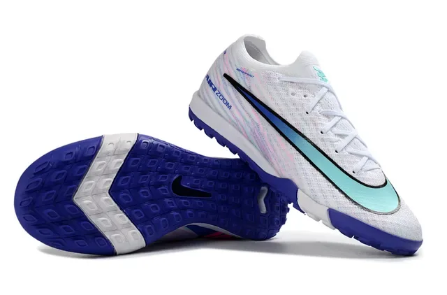 Nike Tênis de futebol turf branco e azul upper knit swoosh iridiscente 4
