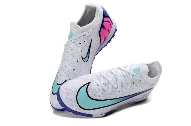 Nike Tênis de futebol turf branco e azul upper knit swoosh iridiscente 7