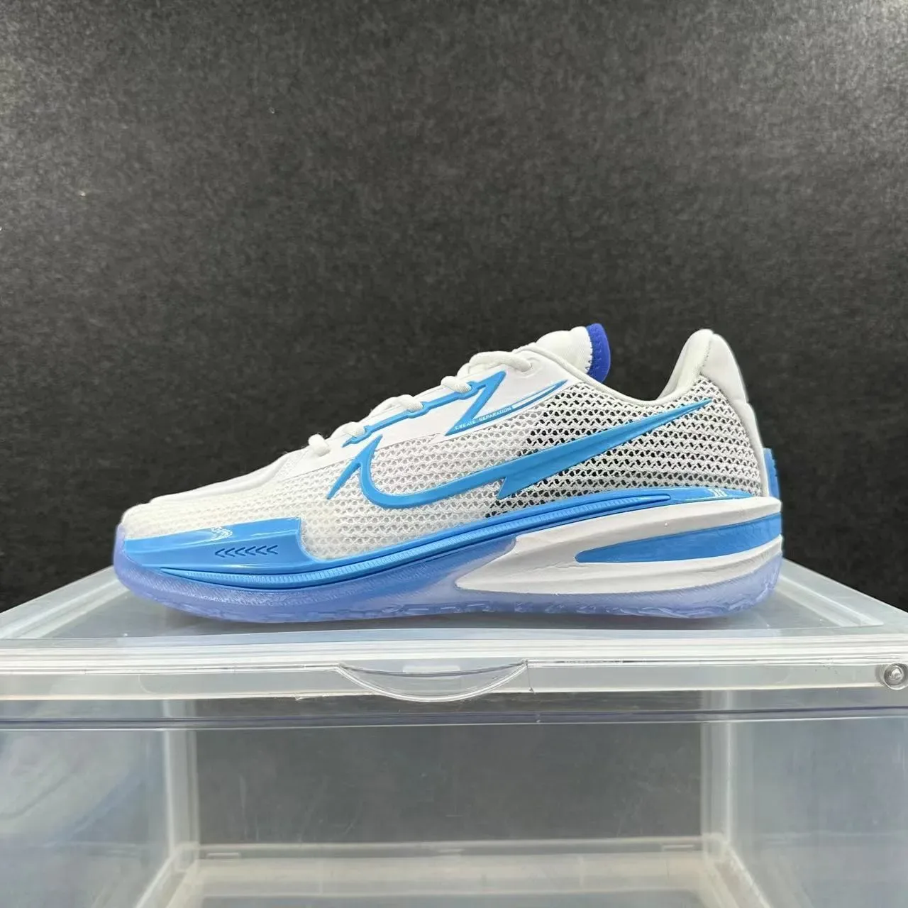 Nike White Blue Mesh Upper Synthetic Overlays Lifestyle Sneakers 2