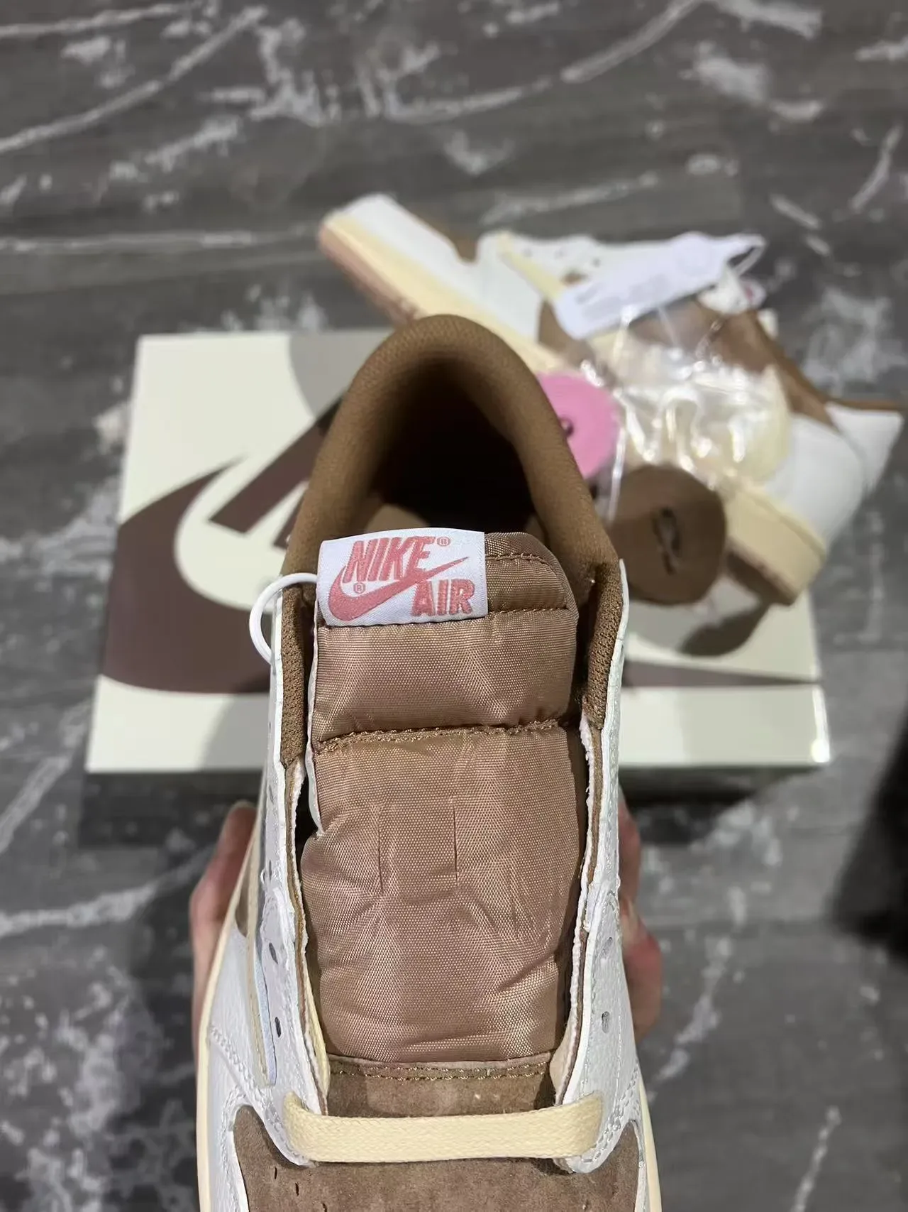 نايك أحذية رياضية lifestyle بيضاء وبنية low-top من مواد مختلطة 4