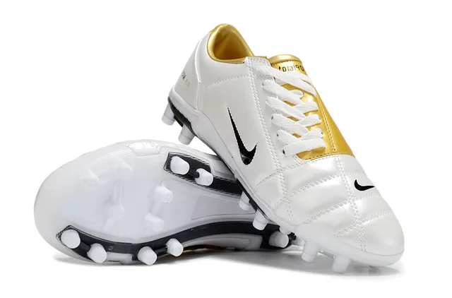Nike White Gold Quilted Synthetic Upper Low-Cut Silhouette Firm-Ground Soccer Shoes 3