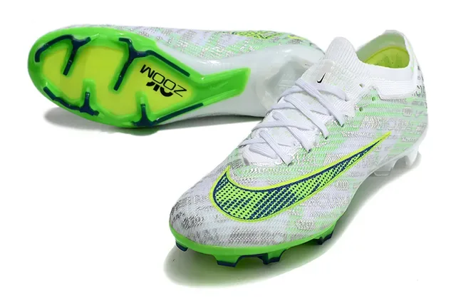 Nike Chaussures de football blanc vert upper tricot semelle translucide ground ferme 3