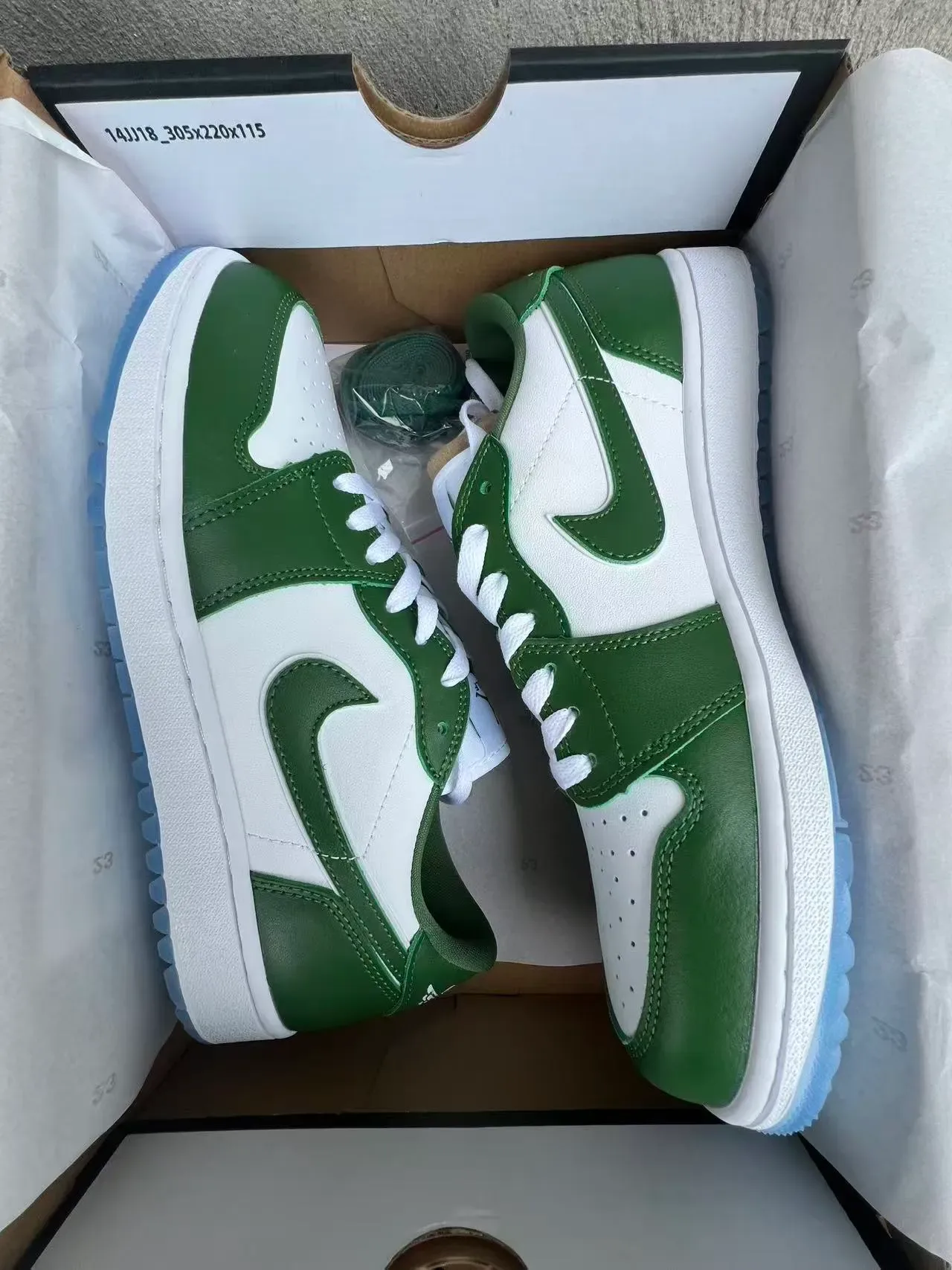 Nike White Green Leather-Paneled Color-Blocked Lifestyle Sneakers 9
