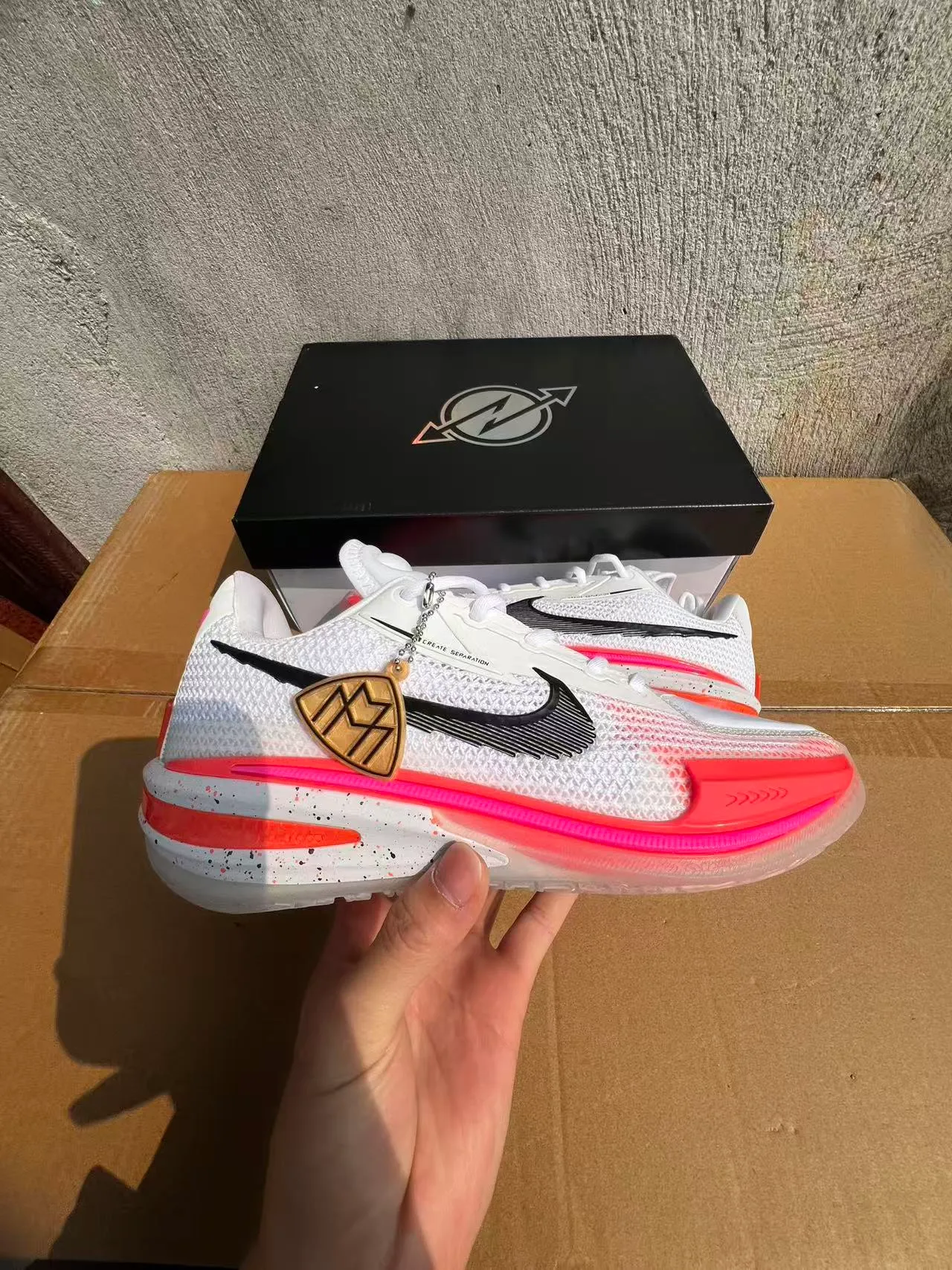 Nike White Pink Knit Mesh Upper Layered Translucent Midsole Basketball Shoes 5