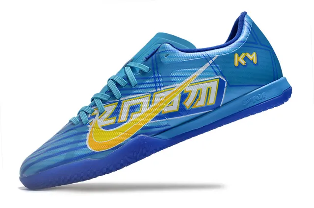 Nike Chaussures de football indoor blanc et rose à tige basse en mesh synthétique 23