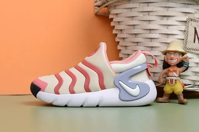 Nike White Pink Slip-On Sculpted Midsole Lifestyle Sneakers 11