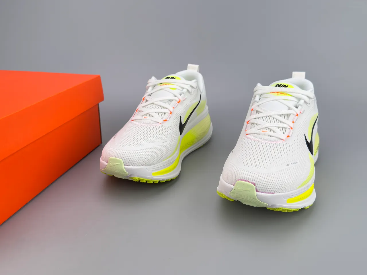 Nike White Yellow Engineered Knit Upper Wave-Pattern Overlays Running Shoes 3