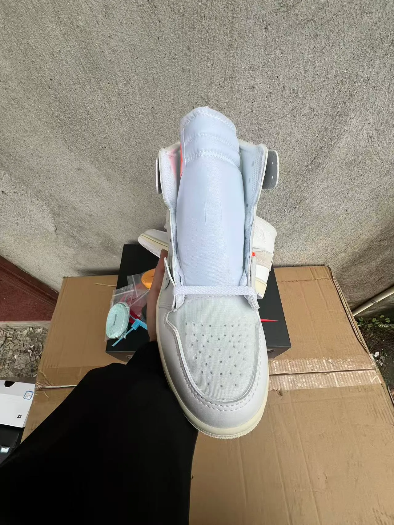 Nike x Off-White Air Jordan 1 White Industrial Zip-Tie Basketball Shoes 3