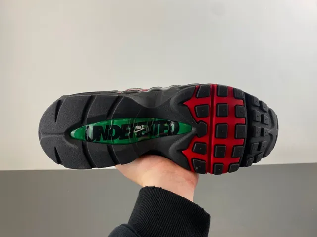 Nike x UNDEFEATED Air Max 95 Black Red Green Lifestyle Sneakers 7