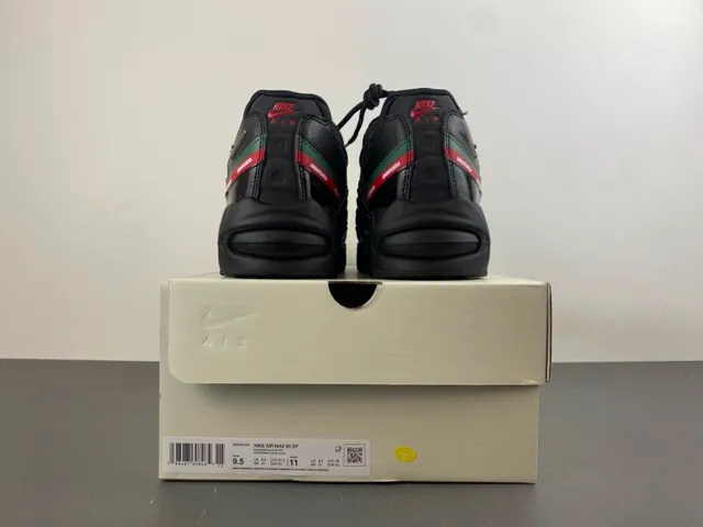 Nike x UNDEFEATED Air Max 95 Black Red Green Lifestyle Sneakers 17