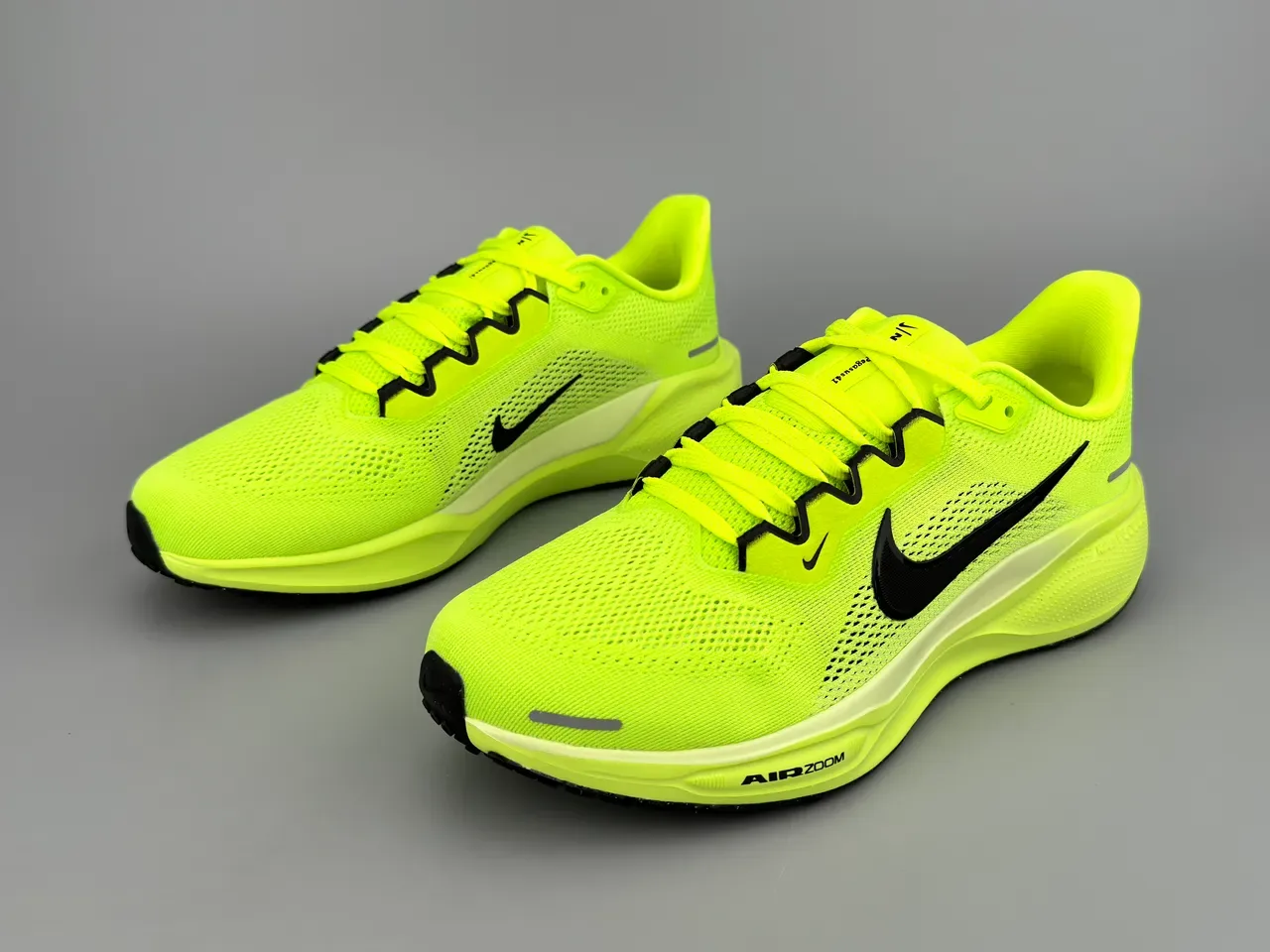 Nike Yellow Black Knit Upper Air Zoom Cushioning Running Shoes 5