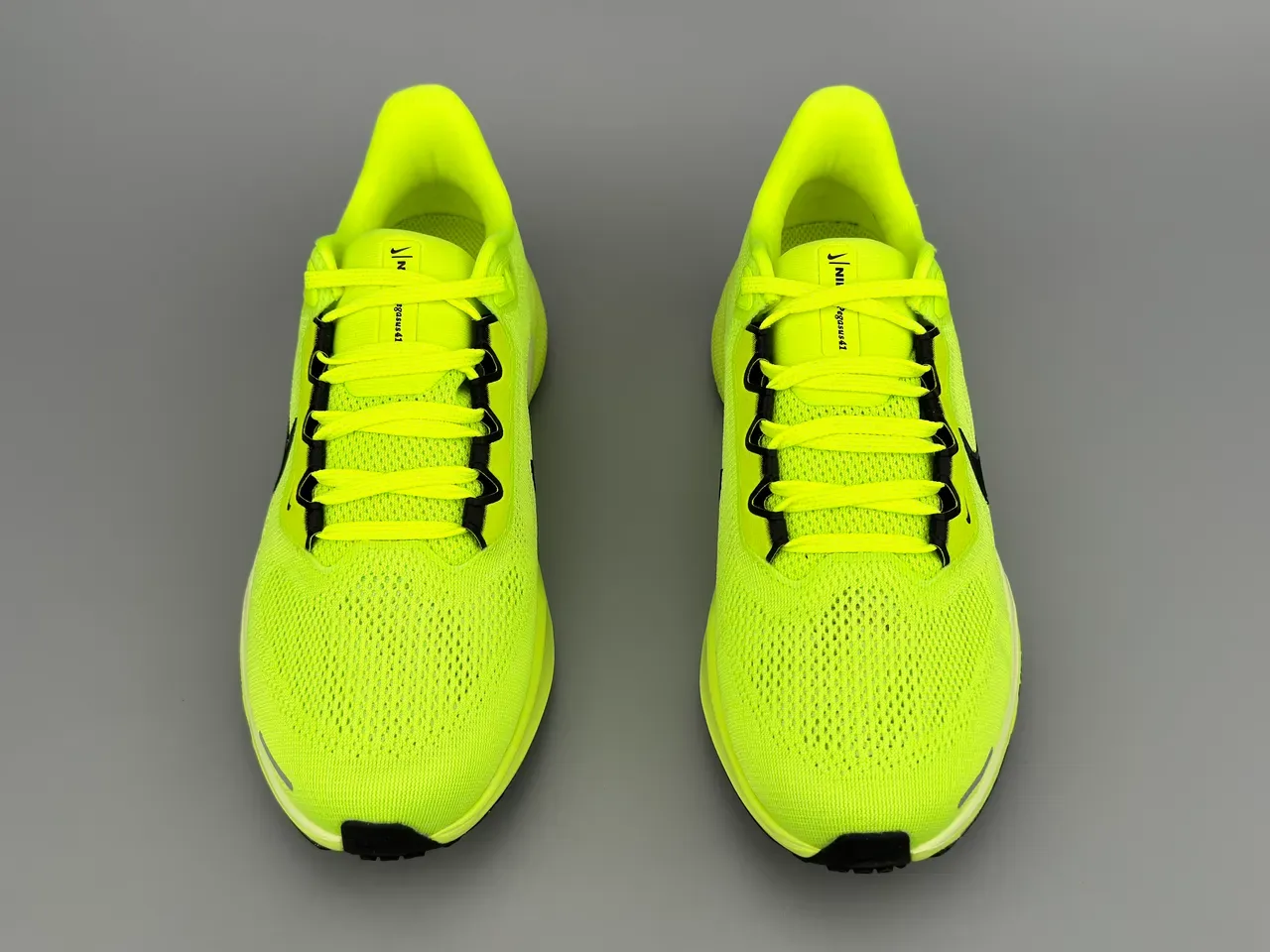 Nike Yellow Black Knit Upper Air Zoom Cushioning Running Shoes 9