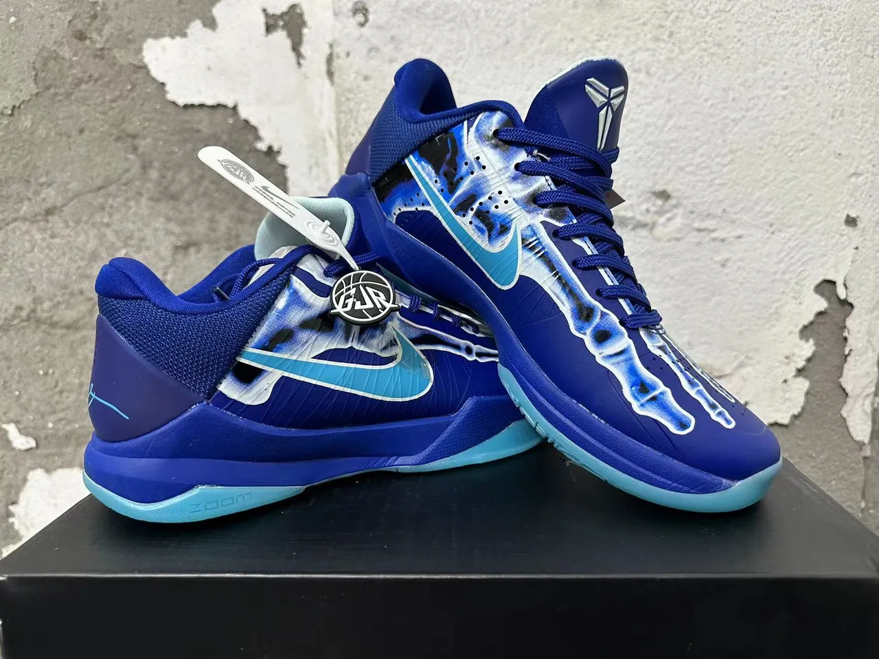 Nike Zoom Kobe V Blue X-Ray Skeletal Sapatos de Basquete 5