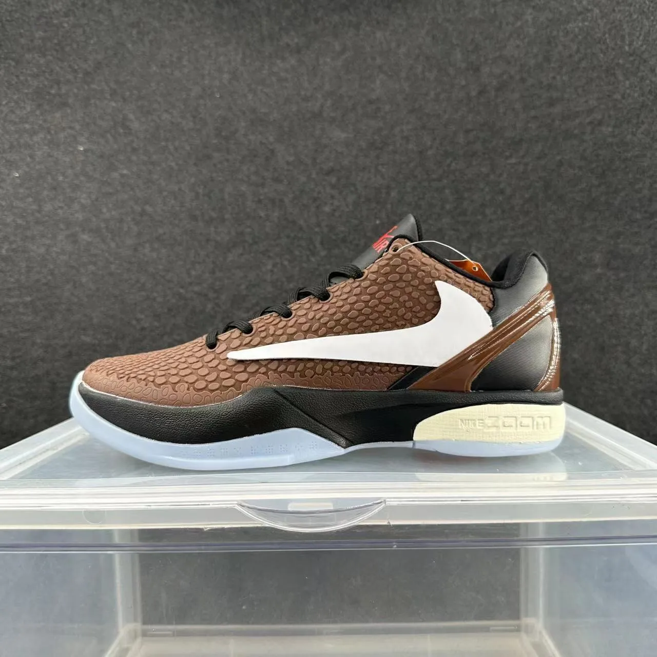 Nike Zoom Kobe VI Brown Black White tênis de basquete 2