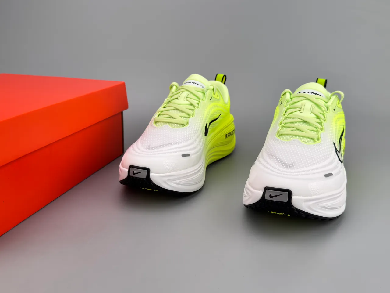 Nike ZoomX Invincible Run Neon Yellow White tênis de corrida 2