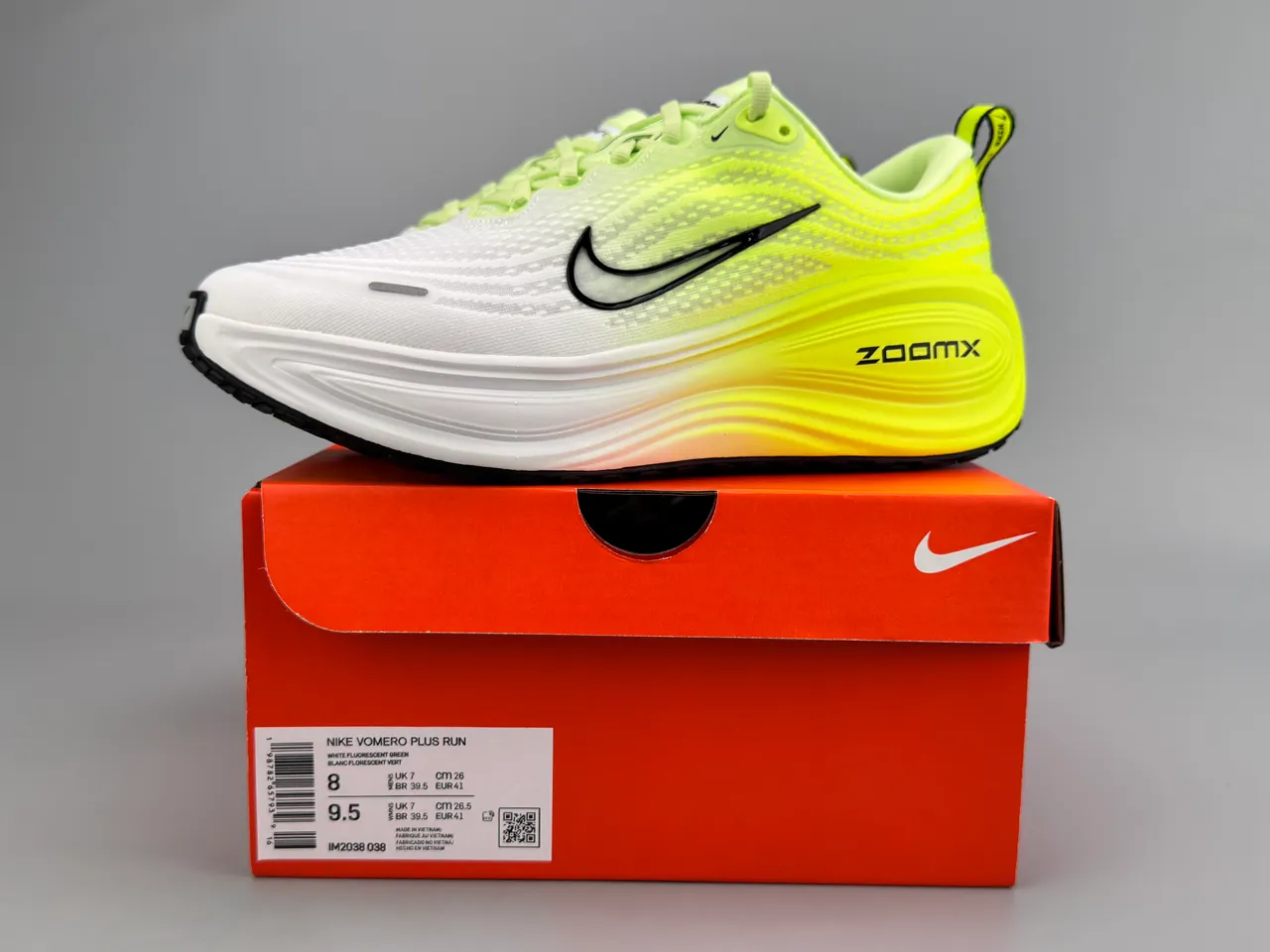 Nike ZoomX Invincible Run Neon Yellow White tênis de corrida 3