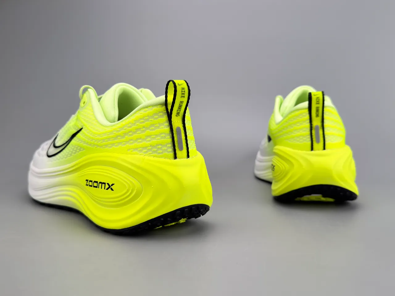 Nike ZoomX Invincible Run Neon Yellow White tênis de corrida 4