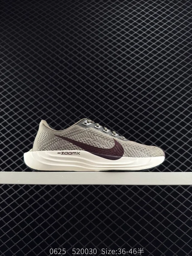 Nike ZoomX Cinza Claro e Borgonha Tênis de Corrida 4